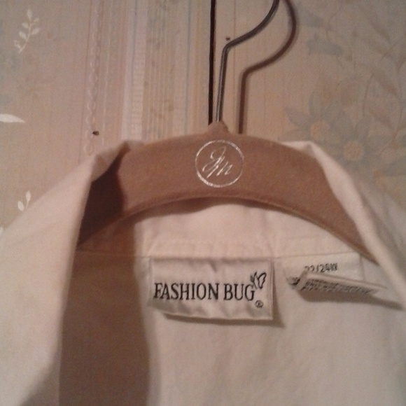 *WHITE HIDDEN ZIPPER UP 3/4 SLEEVE COLLAR SHIRT - Picture 2 of 6